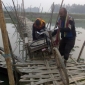 চাটমোহরে আট হাজার মানুষের পারাপার ভরসা বাঁশের সাঁকো