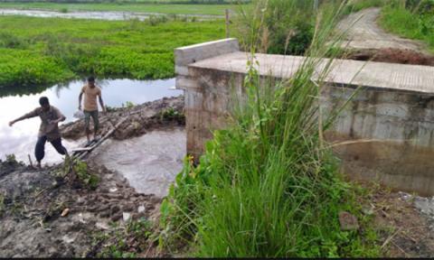 ছবি : সংযোগহীন কালভার্ট