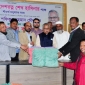 প্রধানমন্ত্রী পক্ষে শীতবস্ত্র দিলেন শফিক চৌধুরী