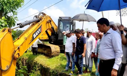 ছবি : সংবাদ সংক্রান্ত