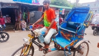ব্যাটারিচালিত রিকশা : চালকদের সচেতনতার অভাবেই বাড়ছে দুর্ঘটনা