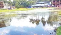 আত্রাই উপজেলা পরিষদ মাঠে সামান্য বৃষ্টিতেই জলাবদ্ধতা