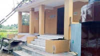 গৌরীপুরে অচল ১৮ লাখ টাকার পাবলিক টয়লেট