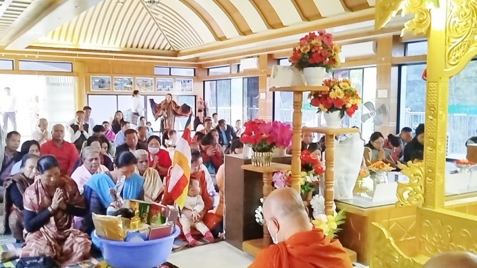 রাঙামাটি জেলাবাসির সুখ-শান্তি কামনায় রাজবন বিহারে জুঁই চাকমা পূণ্যানুষ্ঠান