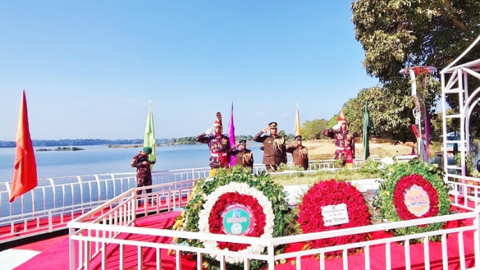 রাঙামাটিতে শহীদ বীরশ্রেষ্ঠ মুন্সী আব্দুর রউফ এর সমাধিস্থলে বিজিবির শ্রদ্ধা