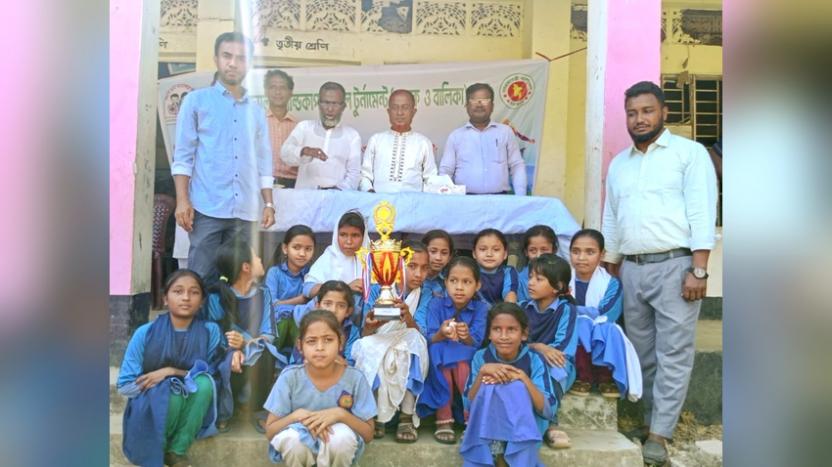 ইসলামপুর ইউনিয়নের প্রাথমিক বিদ্যালয় গোল্ডকাপ ফুটবল টুর্নামেন্ট ফাইনাল