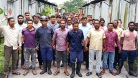 বড়পুকুরিয়া কয়লা খনির শ্রমিকরা কোল ফেইস বোনাসের দাবিতে বিক্ষোভ