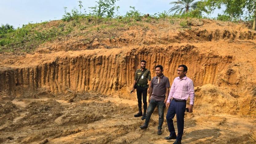 নবীগঞ্জে অবৈধভাবে মাটি কাটার দায়ে ভ্রাম্যমান আদালতের দেড় লাখ টাকা জরিমানা