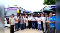রাবিপ্রবি’র শিক্ষার্থীদের জন্য তিনটি মিনিবাসের উদ্বোধন