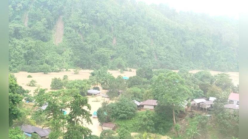 কয়েক দিনের ভারি বর্ষণে রাঙামাটি সহ বিভিন্ন উপজেলায় জণ জীবন বিপর্যস্থ