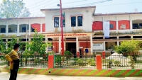 ঈশ্বরগঞ্জ হাসপাতালে বহিরাগতদের খাবার বিতরণ : ৭ জনকে শোকজ