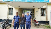 ঈশ্বরগঞ্জে মেয়েকে ধর্ষণের অভিযোগে বাবা গ্রেফতার