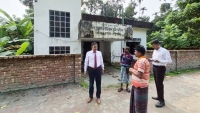 বরিশাল বিভাগীয় কমিশনার শুক্তাগড় ইউপি ভূমি অফিসে আকস্মিক পরিদর্শনে