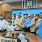 রাজশাহীর জেলা প্রশাসক হাতে তায়কোয়ানডো প্রতিযোগিতার ট্রফি হস্তান্তর