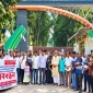 বড়পুকুরিয়া কয়লা খনিতে স্থায়ী নিয়োগের দাবিতে মানববন্ধন